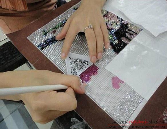 Interesting master classes of diamond embroidery with rhinestones. Photo №5