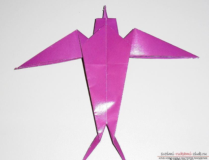 Crafting a swallow from paper in origami technique. Picture №31