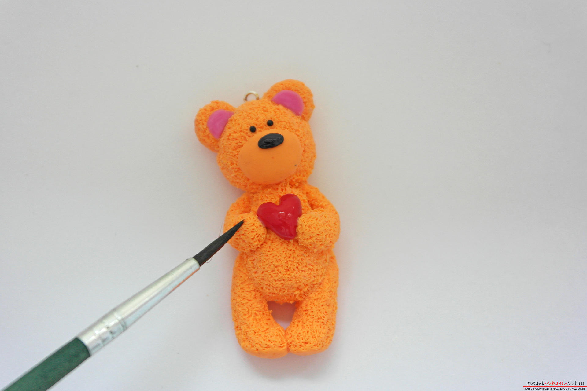 This detailed master class will teach you how to make a figurine of polymer clay - a keychain in the form of a bear. Photo # 33