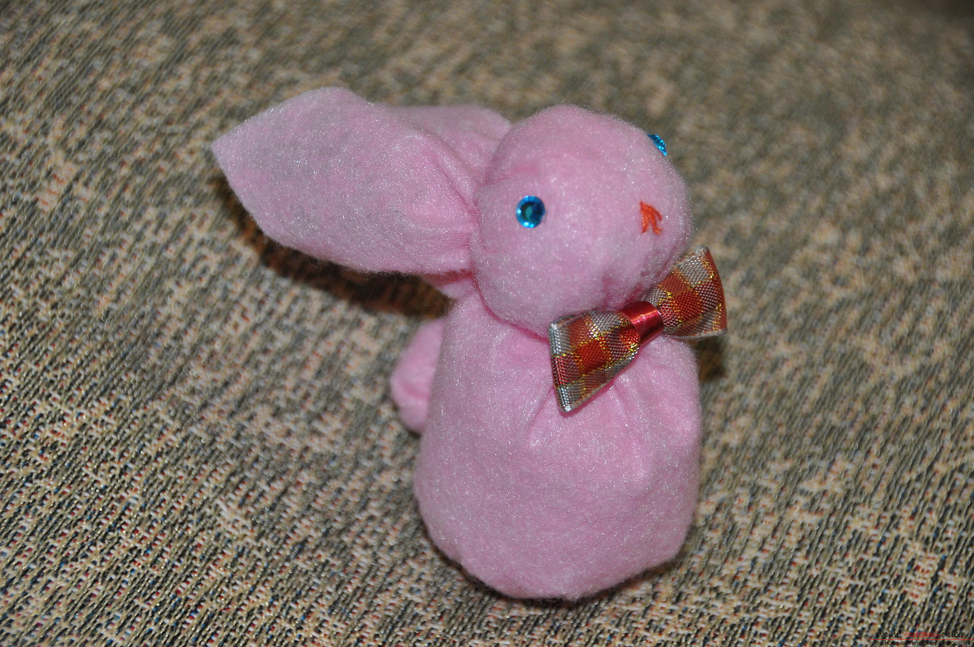 This master class contains the idea of ​​a gift for February 14 daughter. You will learn how to sew a toy a hare .. Photo №23