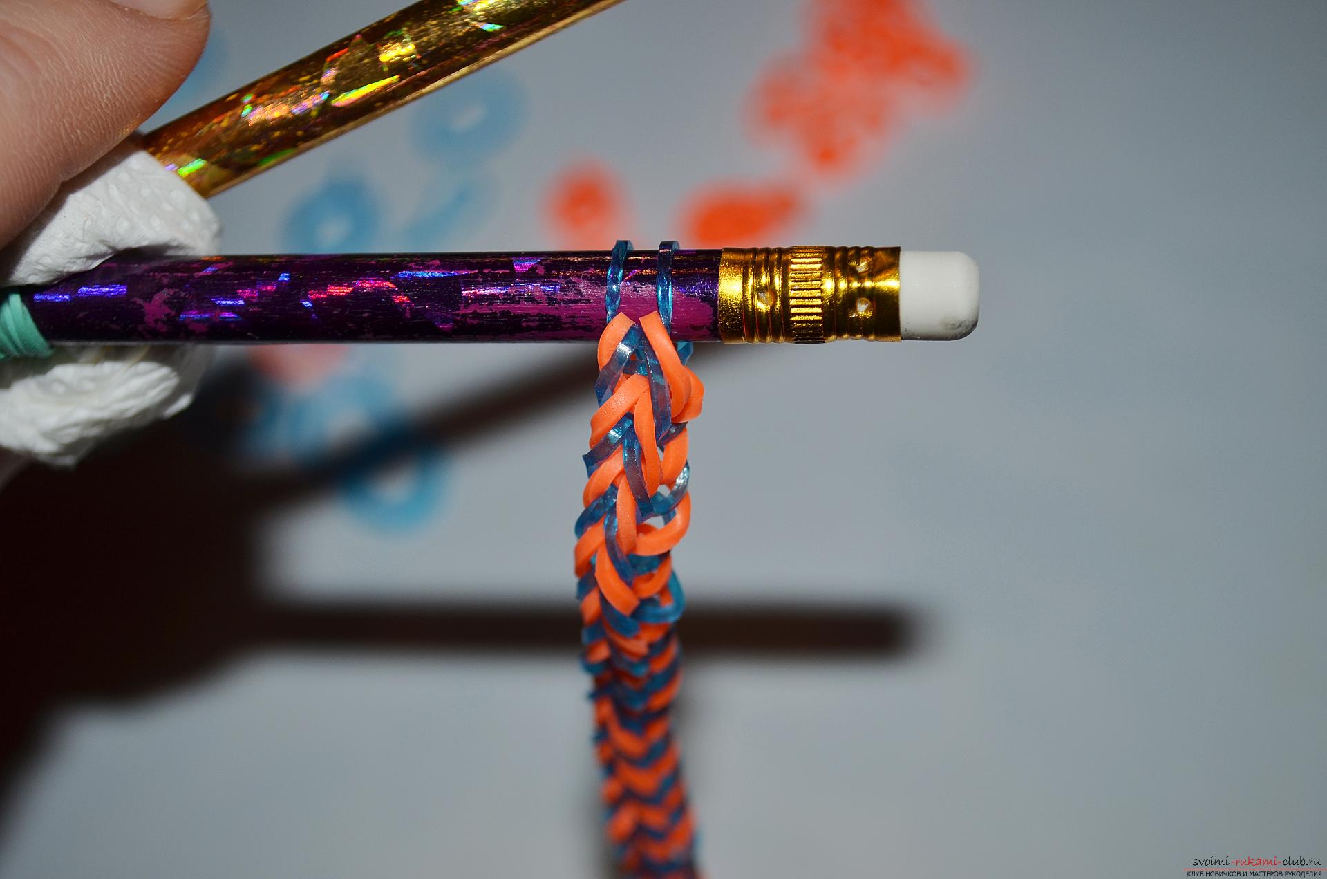 Photo to the lesson on making a bracelet from colored rubbery "Fish tail" on pencils. Photo number 17