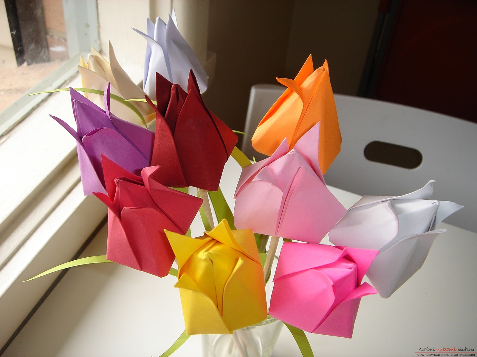 Origami tulips by hand. Lessons in the creation and photography of materials .. Photo # 3