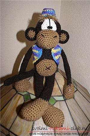 Master class on crocheting monkey amigurumi Abu with his hands with a detailed description. Photo №7