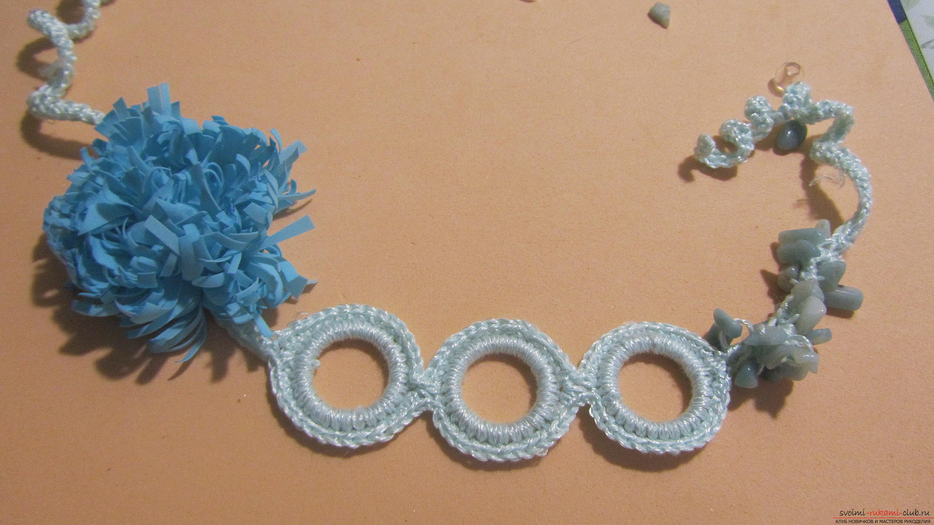 Denne mesterklasse vil lære dig at lave smykker selv, en hjemmelavet halskæde kan hækles. Foto nummer 35