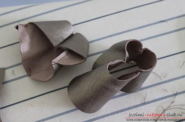 Patroon van interessante kinderslippers. Foto №6