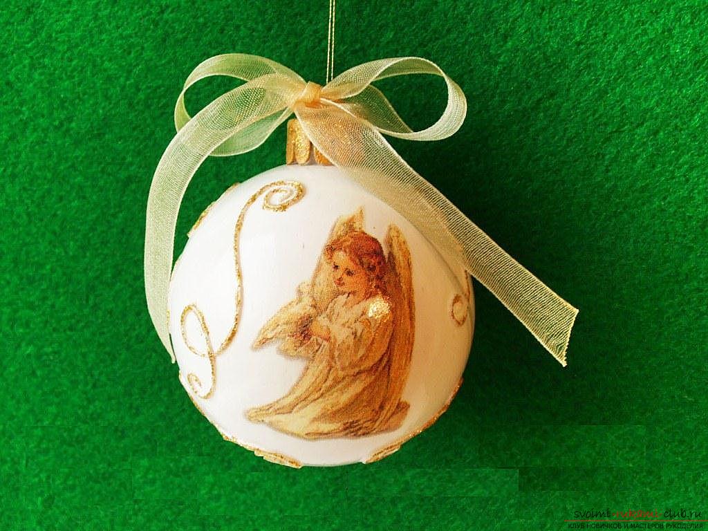 Decoupage Di Palle Di Natale Unidea Con Gli Angeli