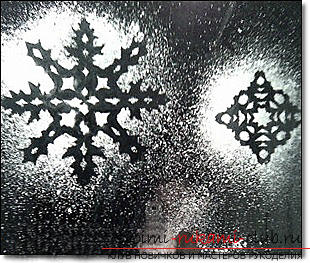 New-year stencils on the windows, how to decorate the window with the help of paper elements, how to make and what are the ways to use New Year's stencils on the windows .. Photo # 4
