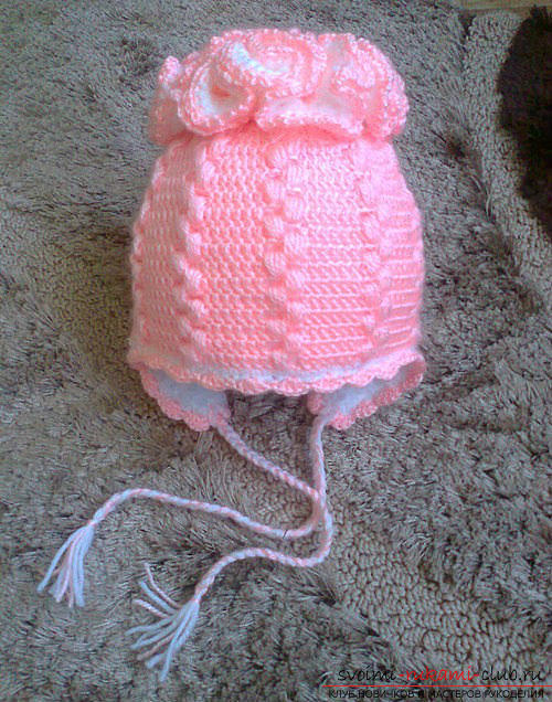 How to crochet a beautiful winter hat with a pompon for a girl, a diagram and a description of the work, a photo of the finished product. Photo №1