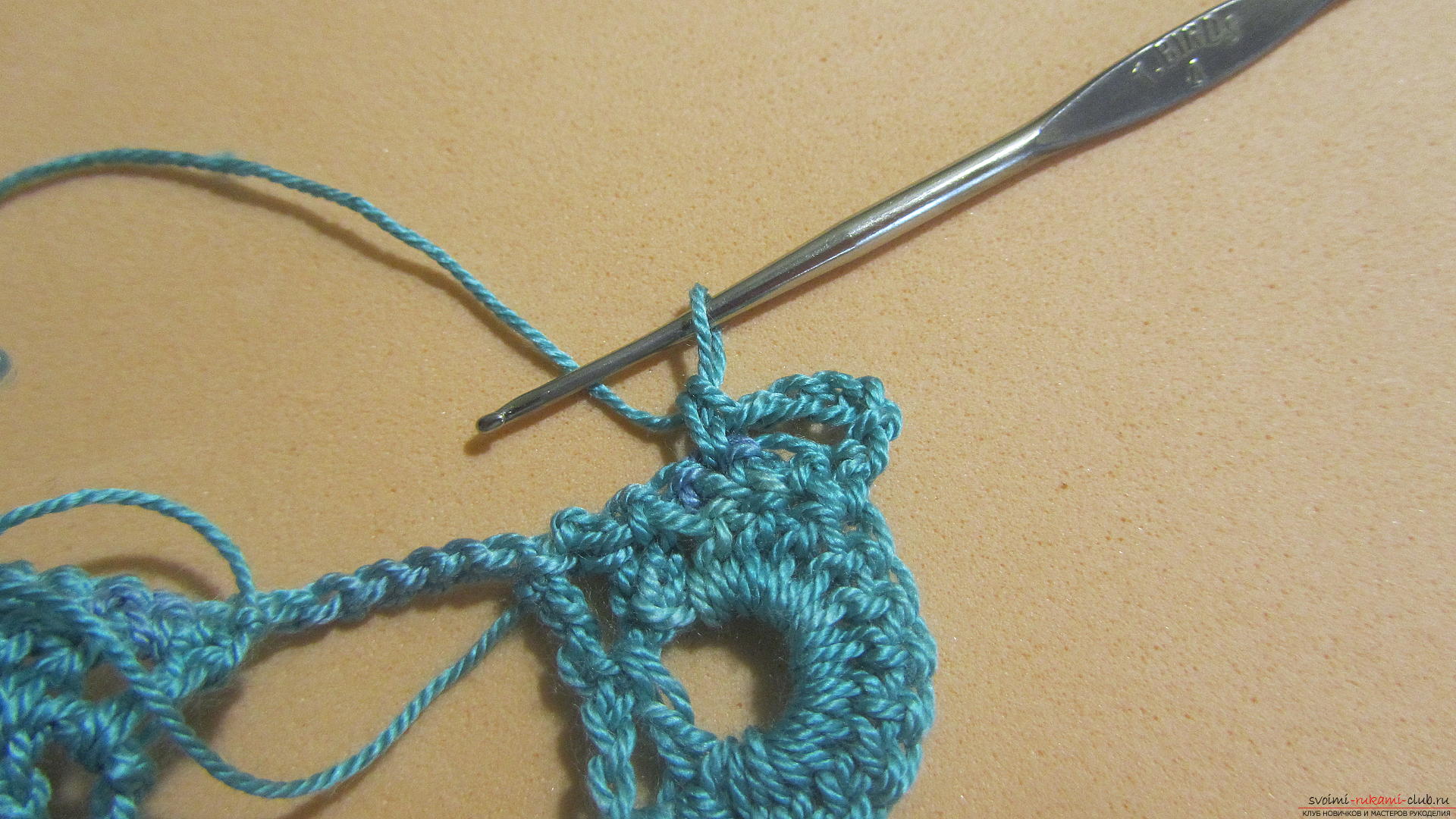The master class will tell you in detail about crochet work on an openwork scarf. Photo №39