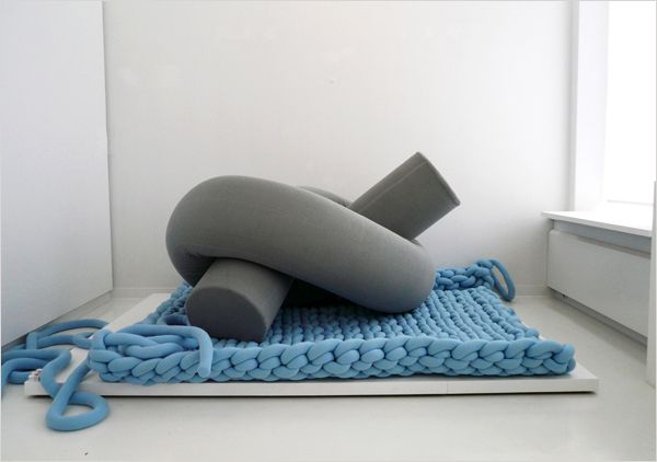 gigantisk strikning - tæppe og pouf
