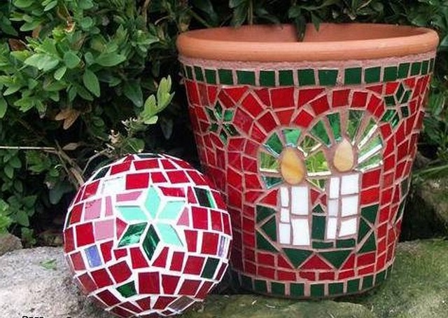 Decorazione vaso a mosaico