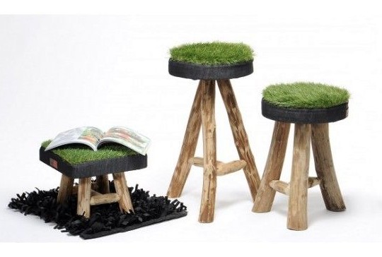 stoelen met gras
