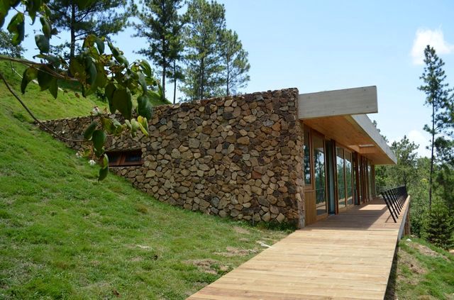 modern huis in de natuur