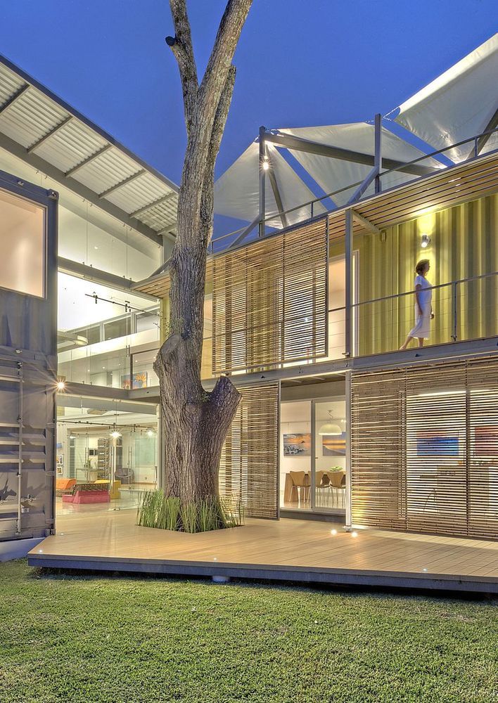 house-8-shipping-containers-13