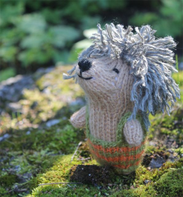 Knitted hedgehog
