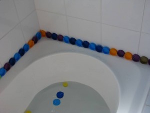 games with lids from plastic bottles (10)