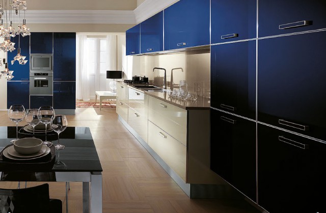 синя кухня интериор Кристал, Scavolini