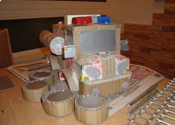 We make a machine made of cardboard-9