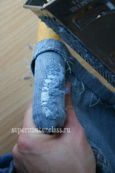 Easy way how to make holes on jeans beautifully