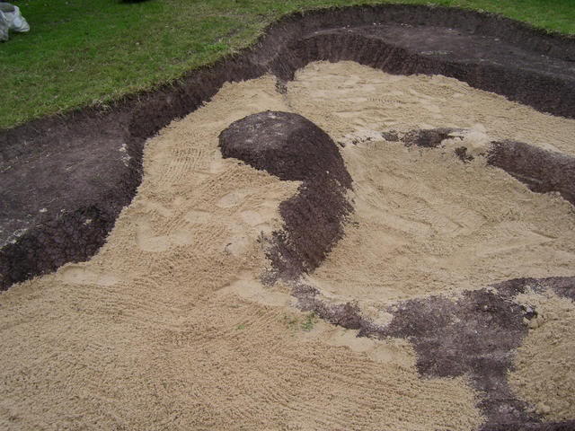 How to make a pond in the country with their own hands