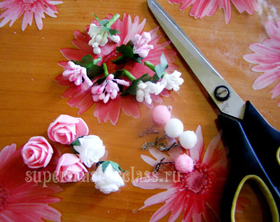 How to decorate a hair comb