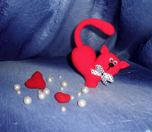 cat heart crochet