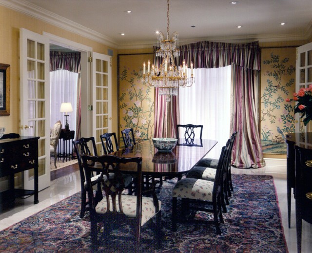 Carpet in the interior of the dining room