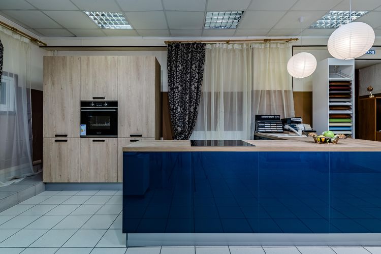 Kitchen with integrated appliances from the factory "Call"