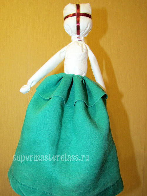 How to make a motanka doll