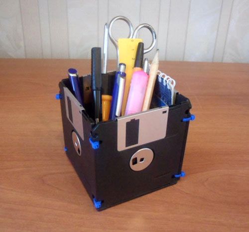 Square pencil case from floppy disks
