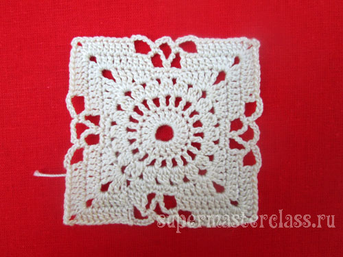 Crochet square doily: scheme for beginners