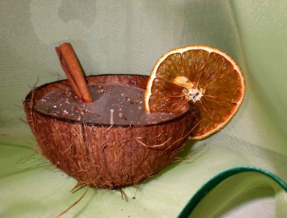slavnostní svíčka v kokosovém skořápce
