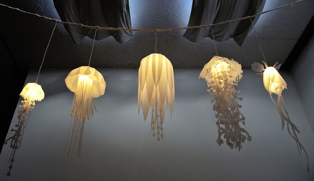 sbírka lamp - medúzy z roxy russel designu