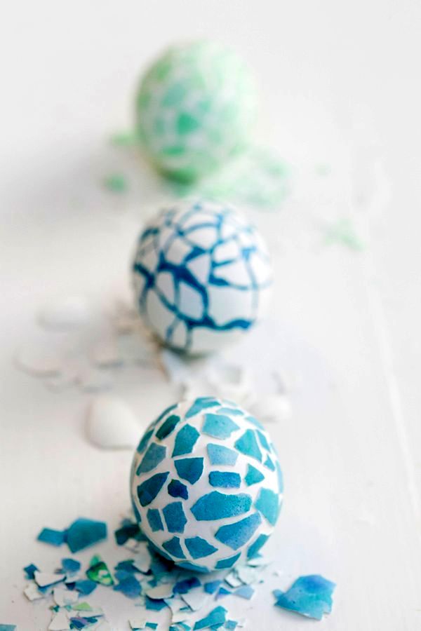 mosaic decoration of Easter eggs