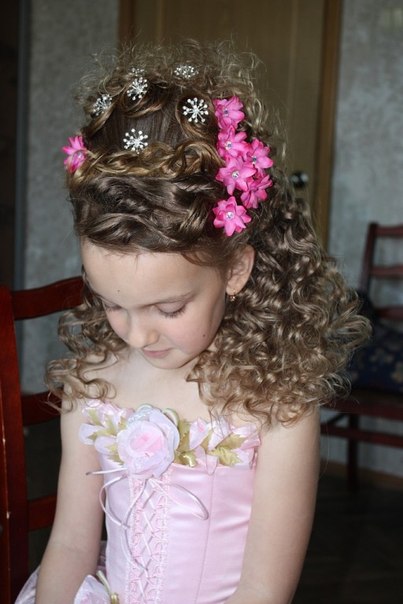 School hairstyles for long hair. Photo №6