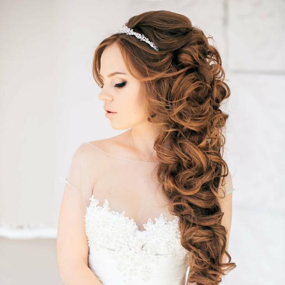 Greek hairstyle for long hair. Photo №1