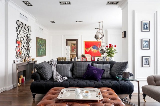 Obývací pokoj s neoklasickými prvky