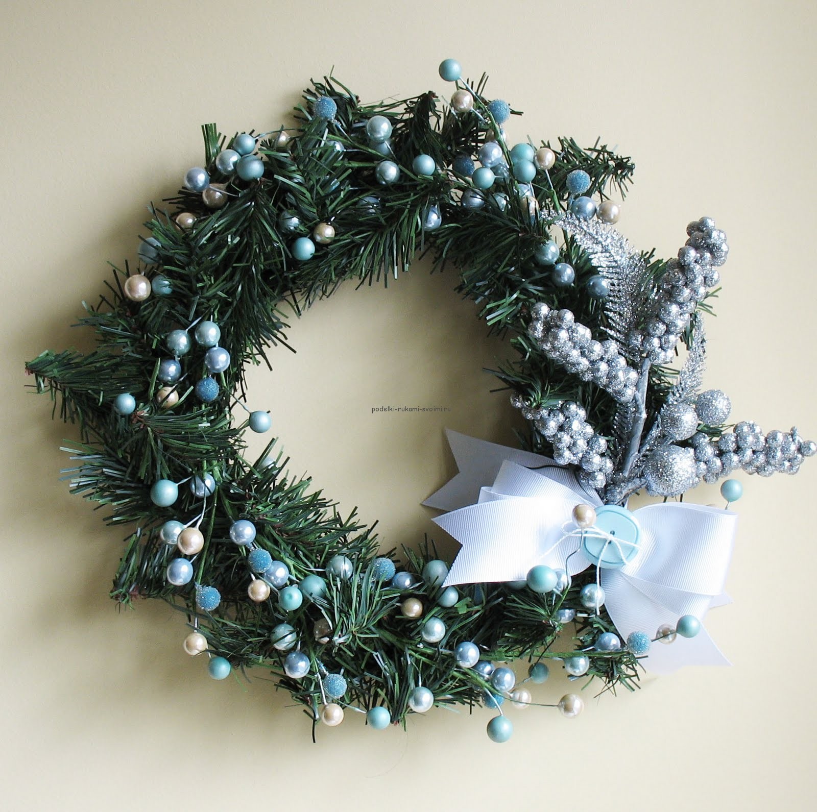 New Year's wreaths with their own hands