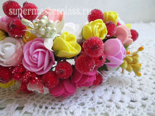 Flower headband with your own hands