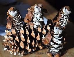 autumn children's crafts made of cones (22)