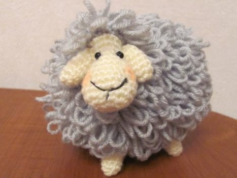 crocheted lamb 