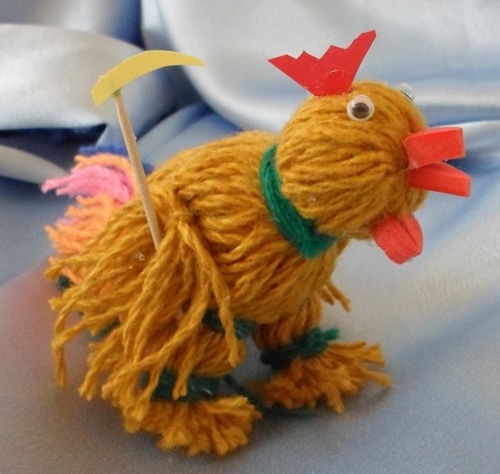 Enkel hane lavet af garn - børns håndværk