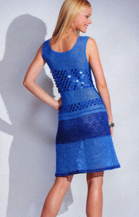 Knitted dress with paillettes