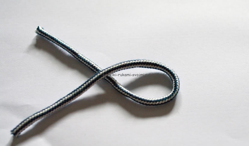 Weaving bracelets from laces
