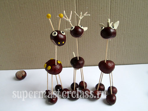 Crafts in kindergarten of chestnuts: photo