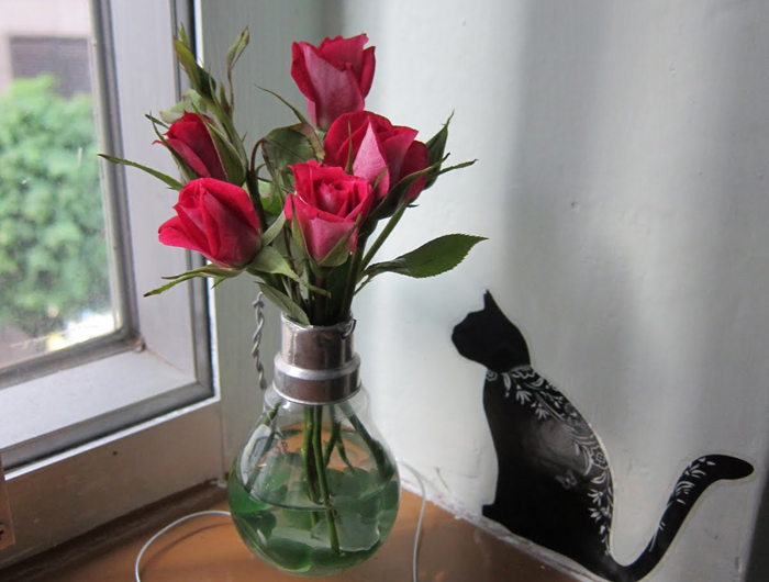 Vázy pro květiny z žárovky