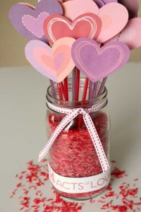 Crafts with children for Valentine's Day 