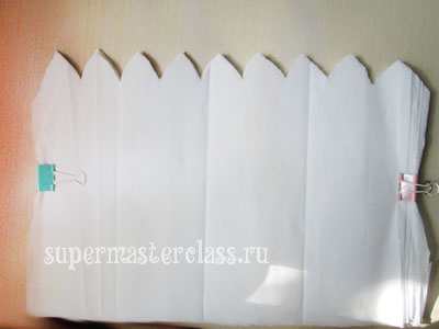 Майсторски клас за създаване на помпони от гофрирана хартия го направете сами