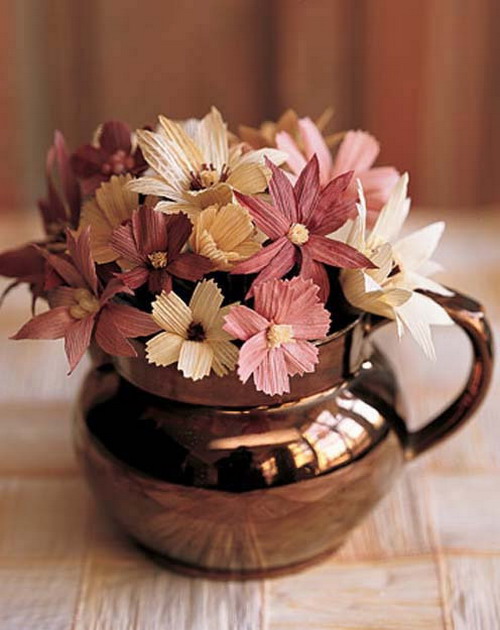 Квіти з листя кукурудзи - симпатичний букет для декорування будинку