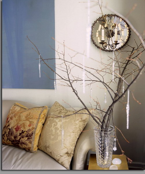 Dry branches with crystal pendants for room decor
